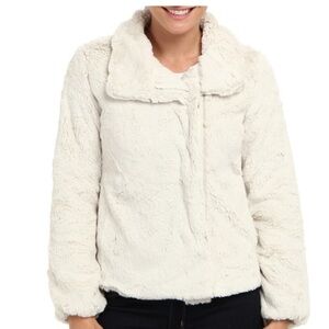Women's Patagonia Winter Jacket White Faux Fur